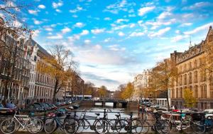 阿姆斯特丹的住宿－NEW! 2024 - The Canal Bridge Suites，相簿中的一張相片