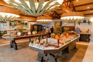 Comida no hotel ou em algum lugar perto