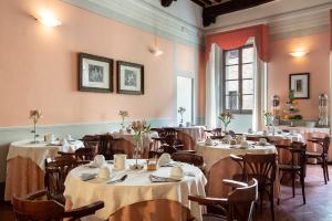 Restoranas ar kita vieta pavalgyti apgyvendinimo įstaigoje Hotel L'Antico Pozzo