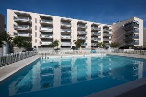 Imagen de la galería de LOVELY NEW APARTMENT 5 Min WALK TRAIN STATION 7 Min TO CALAFELL BEACH, en Calafell