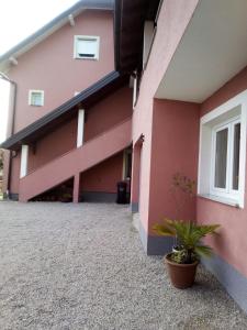 Budova, kde se apartmán nachází