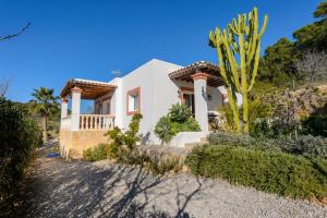 Foto da galeria de Villa Can Ameler em Sant Carles de Peralta