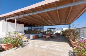 A balcony or terrace at dimora la torre