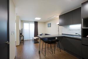 Kuhinja oz. manjša kuhinja v nastanitvi New Songtan Hotel