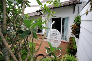 Zan HomeStay外面的花园