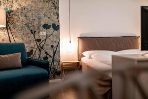 Postel nebo postele na pokoji v ubytování Stay COOPER l Guesthouse zum Löwen