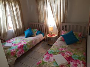 Katil atau katil-katil dalam bilik di Serengeti Heide Self Catering Flats