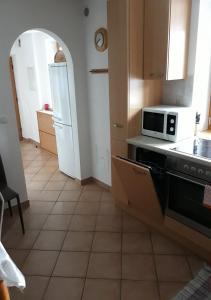 A kitchen or kitchenette at Temblhof