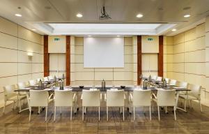 Área de negócios e/ou sala de conferências em UNA HOTELS Decò Roma
