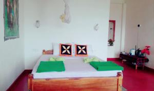 Uma cama ou camas num quarto em Broad view