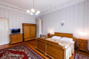 Rúm í herbergi á Hotel Heluan