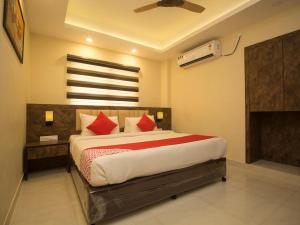 Postel nebo postele na pokoji v ubytování Hotel Mount View, Siliguri