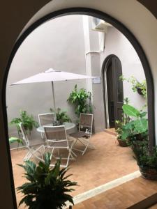 Posezení v ubytování ★ Gorgeous Patio Room at Casa of Essence located in ♥ of Old San Juan ★
