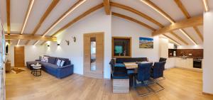 A seating area at Haus Horngacher