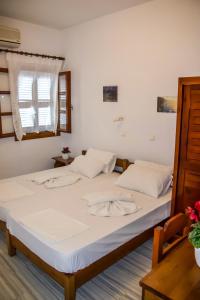 Gallery image of Ioanna Rooms in Naousa