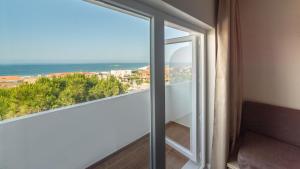 Nespecifikovaný výhled na moře nebo výhled na moře při pohledu z hotelu