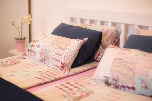 Ένα ή περισσότερα κρεβάτια σε δωμάτιο στο Studio Apartman LD u Strogom Centru