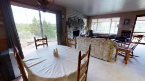 Dining area sa homestay