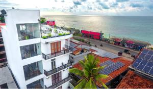 Pemandangan laut umum atau pemandangan laut yang diambil dari hotel