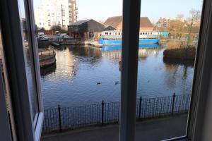 Gallery image of Riverside Rooms in Reading