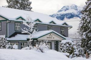 Courthouse Inn Revelstoke v zimě