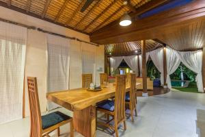 Φωτογραφία από το άλμπουμ του Villa Pilou Boutique Hotel σε Tanah Lot