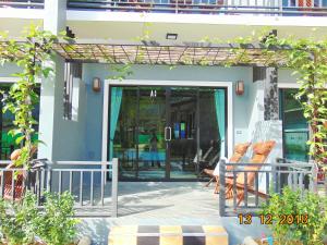 Balkón nebo terasa v ubytování Lanta Amara Resort
