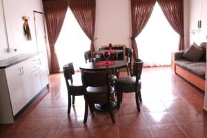 Φωτογραφία από το άλμπουμ του Overflow Guest House σε Γκαμπορόνε