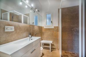 Ein Badezimmer in der Unterkunft Villa Can Boseta by SunVillas Mallorca