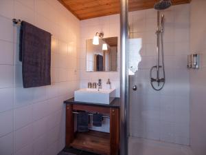 Ein Badezimmer in der Unterkunft Hotel Edelweiss