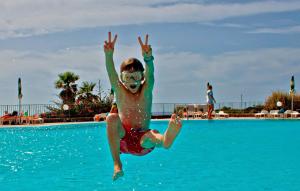 Hostia v ubytovaní Suvaki Resort