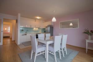 Kuchyň nebo kuchyňský kout v ubytování Apartment Petra