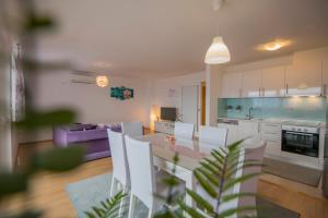 Kuchyň nebo kuchyňský kout v ubytování Apartment Petra