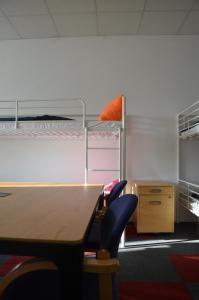 Palanda nebo palandy na pokoji v ubytování Enka apartmani