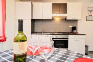 Kuchyňa alebo kuchynka v ubytovaní Apartment Cici