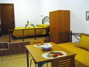 A seating area at Seaside Studios Kirania