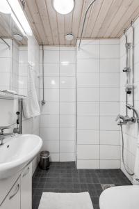 Koupelna v ubytování Apartments Borg