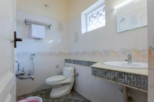 Koupelna v ubytování Hotel Vashanth Krishna