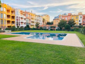 エンプリアブラバにあるGRAN RESERVA - Apartamento en el centro de Empuriabrava - cerca de la playa - piscina comunitariaのギャラリーの写真