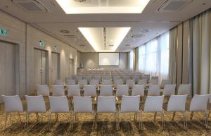 Konferenční prostory v ubytování Lindner Hotel Bratislava, part of JdV by Hyatt + 37 fotografií