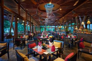 Reštaurácia alebo iné gastronomické zariadenie v ubytovaní Amiana Resort Nha Trang