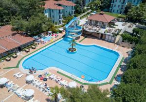 Bazén v ubytování Hotel Greenland - All Inclusive nebo v jeho okolí