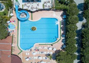 Bazén v ubytování Hotel Greenland - All Inclusive nebo v jeho okolí