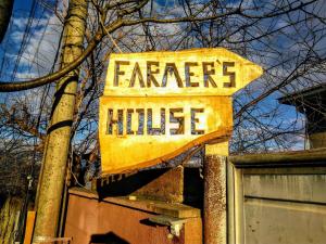 Gallery image of Farmer's Guest House in Tʼelavi +26 photos