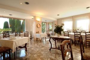 Gallery image of Hotel Garden in Garda