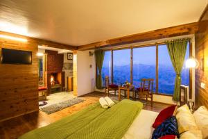 Postel nebo postele na pokoji v ubytování Zostel Homes Cheog (Shimla)