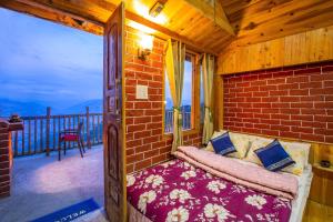 Postel nebo postele na pokoji v ubytování Zostel Homes Cheog (Shimla)