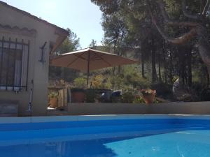 Der Swimmingpool an oder in der Nähe von Casa Jetizo