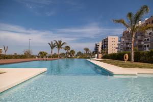 The swimming pool at or close to Apartment Vistamar II
