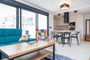 A kitchen or kitchenette at Apartment Vistamar II